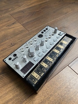 Syntezator Korg Volca Bass (stan idealny)