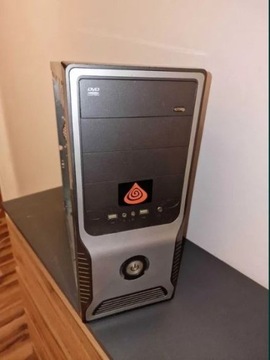 Stary komputer stacjonarny - cena do negocjacji