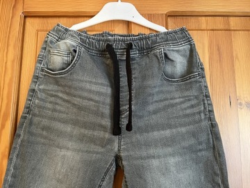 Spodnie jeans Reserved chłopięce 164 cm