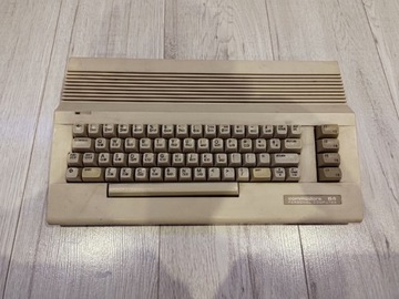 Commodore 64 C64C SPRAWNY!