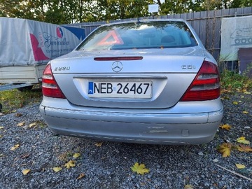 Tylna klapa Mercedes w211 E 220 kod 744