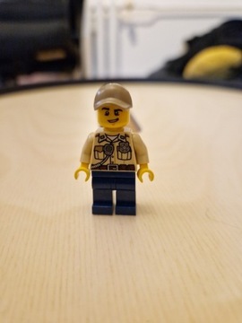 Lego City Policjant w czapce z daszkiem