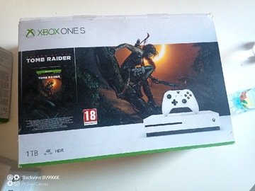 Xbox One s +2 Pady