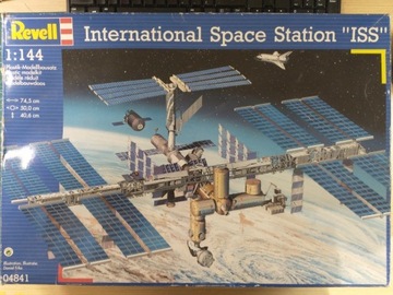 ISS International Space Station 1:144 Revell