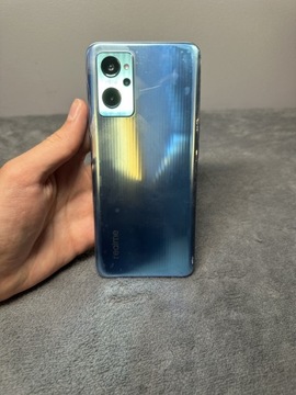 Atrapa telefonu Realme 9i