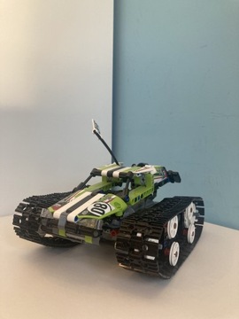 LEGO Technic Zdalnie sterowana wyścigówka 42065