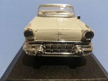 PONTIAC BONEVILLE 1957  1:43.   NEW RAY