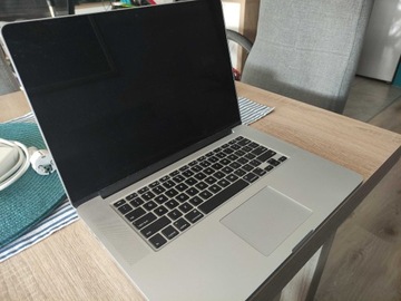 MacBook Pro 2015 i7-4x2.5/16GB/500SSD
