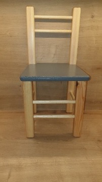 Krzesełko drewniane dla dziecka