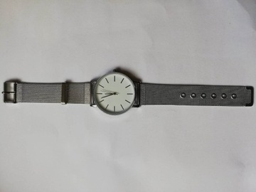 Klasyczny zegarek srebrny kwarcowy metal 