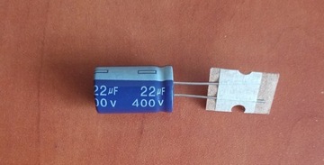 Kondensator elektrolit. 400V 22uF 85'C [1szt.]