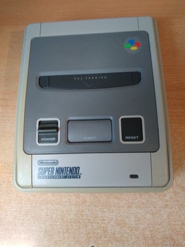 Konsola Nintendo SNES