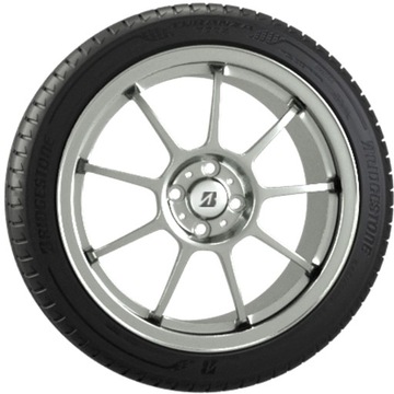 Kpl opon Bridgestone z nowego samochodu 245/40R19