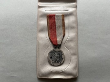 Medal 40-lecie Polski Ludowej + legitymacja 1984