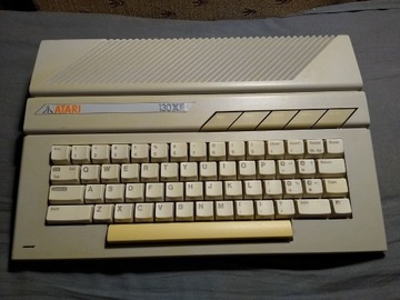 Atari 130XE plus Cartridge Polecam zasilacz