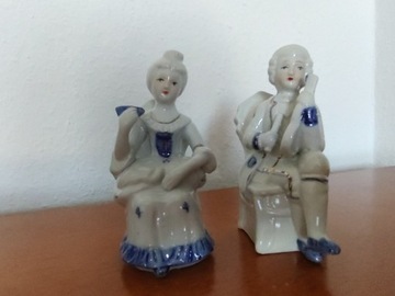 Figurki porcelanowe Dama z Grajkiem