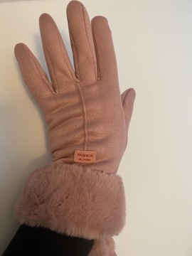 różowe rękawiczki zimowe z futerkiem