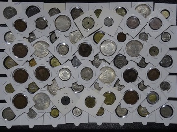 Zestaw monet w kartonikach ciekawy mix