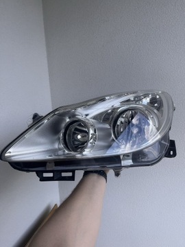 Reflektor lampa przednia Opel Corsa D