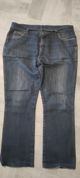 Spodnie męskie dżinsy firmy Wrangler.