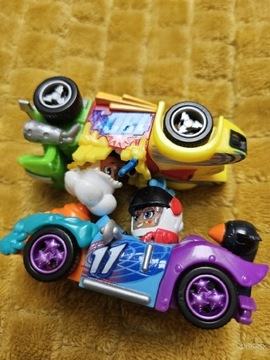 2 x T-racers,  kolekcjonerskie z figurką