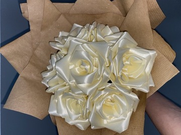 Bukiet 7 białych róż