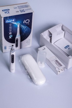 Szczoteczka Oral B iO series 5 biała 