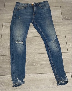 Niebieskie jeansy bershka rozmiar S
