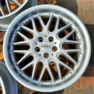 FELGA DOTZ 8Jx17 5x100 ET32 VW/SEAT/SKODA