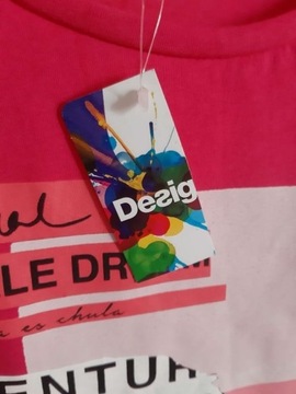 T-shirt damski z firmy Desigual