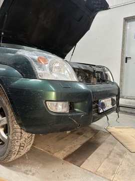 Zderzak przód Toyota Landcruiser 120 Zielony