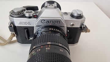 Canon AE-1 analogowy + obietyw 35-70 mm + torba