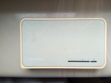 Switch TP-LINK TL-SF1008D