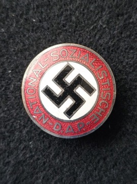 Niemcy, III Rzesza,NSDAP pin sygnowany RZM 6.