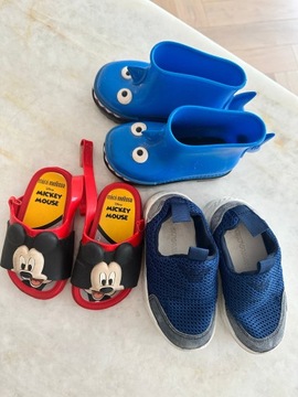 3 pary butów dla dzieci Melissa, Armani 