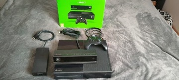 Xbox One 500 GB pełen zestaw Kinect, Pad, 2 gry