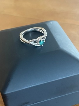 Pierścionek zaręczynowy niebieski diament cert. 