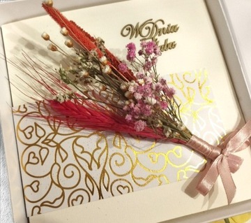Kartka ślubna z bukietem susz. kwiatów w pudełku 