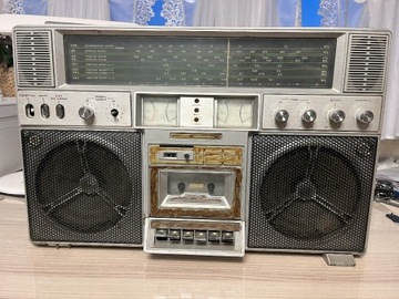 Zabytkowy radiomagnetofon Magnitola Berest'ye-004 stereo (ZSRR)