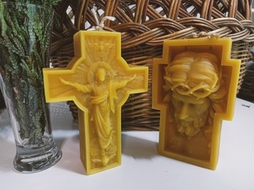 Zestaw świec - wizerunek Chrystusa (wosk pszczeli)