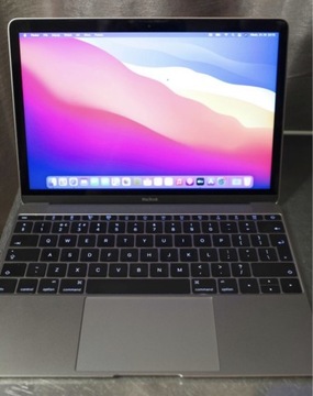 MacBook laptop Apple 