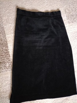 Czarna aksamitna spódnica