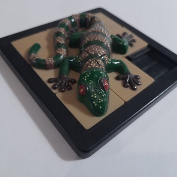 Przesuwane puzzle 3D łamigłówka salamandra