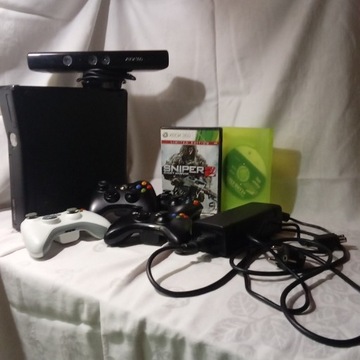 Xbox 360 slim + x4 pady + gry i kinect