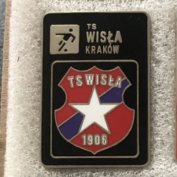 Wisła Krakow „ liga PRL „ odznaka metalowa na pin