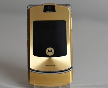 Motorola v3i Dolce and Gabbana plus drugi