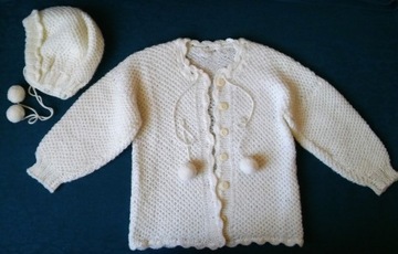 Sweterek i czapeczka ecru, wiosna - 3,5 roczku.