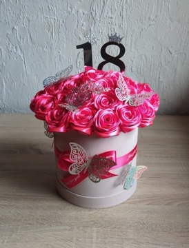 Urodziny 18-100 flowerbox wieczne róże 