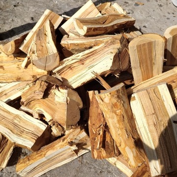 Drewno do wędzenia.  Wiśnia bez kory 20 Kg.