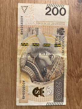 Banknot seria A00 200 złotych 